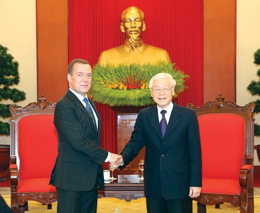 Tổng Bí thư, Chủ tịch nước Nguyễn Phú Trọng tiếp thân mật Thủ tướng Nga, Chủ tịch Đảng “Nước Nga Thống nhất”