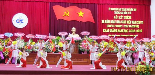 Nhiều hoạt động kỷ niệm Ngày Nhà giáo Việt Nam