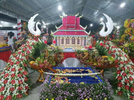 Độc đáo nghệ thuật trang trí hoa và trái cây