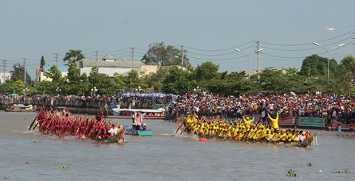 Đội ghe nam Pong Tứk Chắs và nữ Tum Núp đoạt giải Nhất