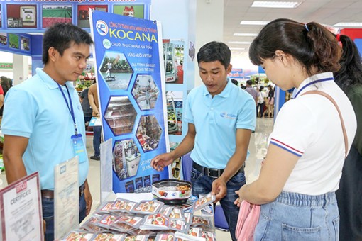 Khai mạc Hội nghị Kết nối

cung - cầu giữa TP Hồ Chí Minh

và các tỉnh thành năm 2018