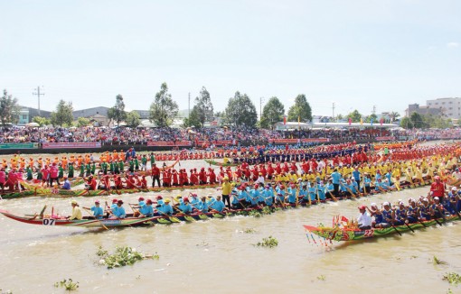 ពិ​ធី​បុណ្យ​អក​អំ​បុក​ សុ​​វ​ត្ថិ​ភាព​ សប្បាយ​រីក​រាយ​