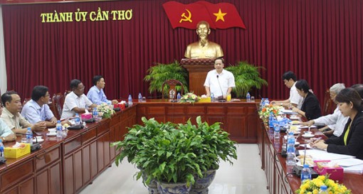 Bí thư Thành ủy gặp gỡ Đoàn đại biểu dự Đại hội đại biểu toàn quốc Hội Nông dân Việt Nam lần thứ VII, nhiệm kỳ 2018-2023