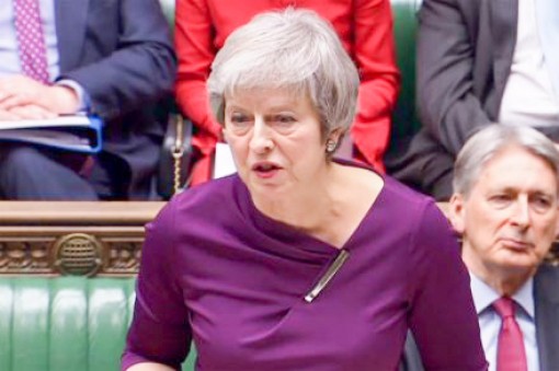 Thủ tướng Anh nỗ lực bảo vệ thỏa thuận Brexit