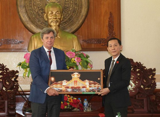 Lãnh đạo thành phố tiếp đại sứ Argentina tại Việt Nam