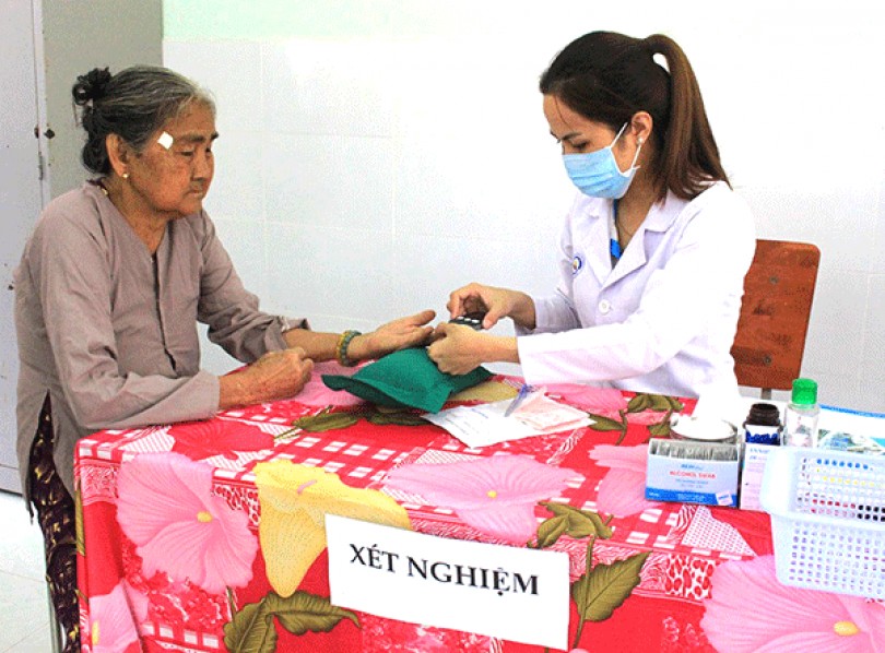 Nghĩa cử đẹp của thầy thuốc Nghĩa cử đẹp của thầy thuốc