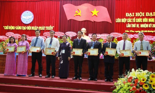 Bà Lê Thị Thanh Giang tái đắc cử Chủ tịch Liên hiệp các tổ chức hữu nghị TP Cần Thơ, nhiệm kỳ 2018-2023