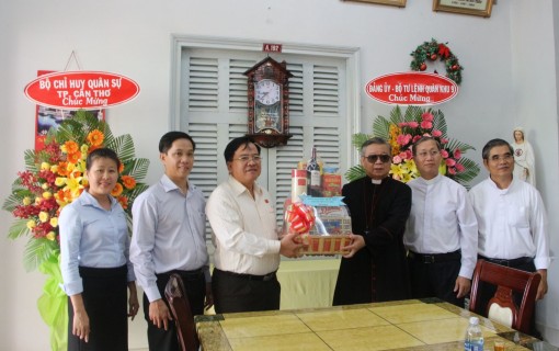 Chúc mừng Giáng Sinh đồng bào Công giáo, Tin lành, Cơ đốc Phục lâm