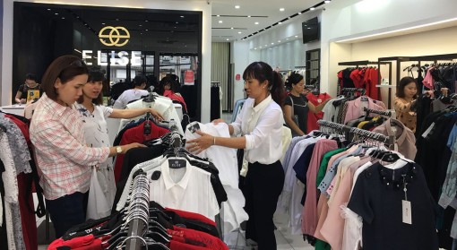 Cuối năm “săn” hàng giảm giá