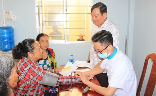 Tròn năm chăm sóc sức khỏe cộng đồng