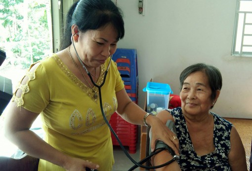 Giúp người cao tuổi sống vui, sống khỏe