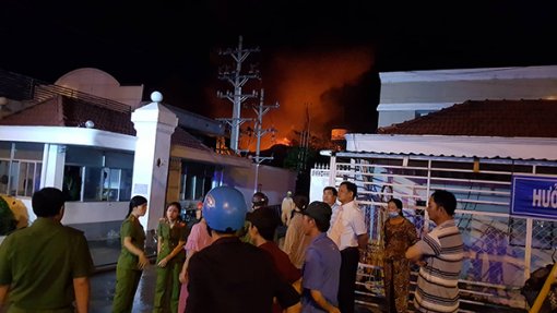 Cháy lớn xảy ra tại  công ty Kim Ngọc Long