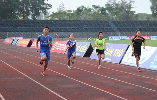 Điền kinh Cần Thơ

còn cả chặng đường dài