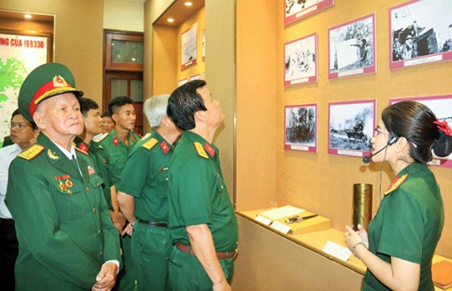 Tự hào mốc son chói lọi, thắm tình hữu nghị!