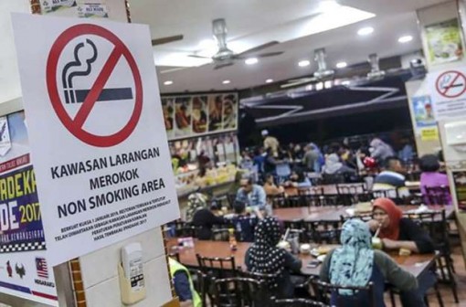 Quá khó để cấm hút thuốc ở Malaysia