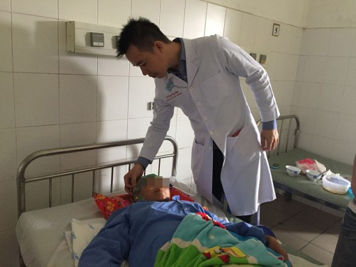 Lột da đầu vì tóc bị cuốn vào máy xay xát gạo