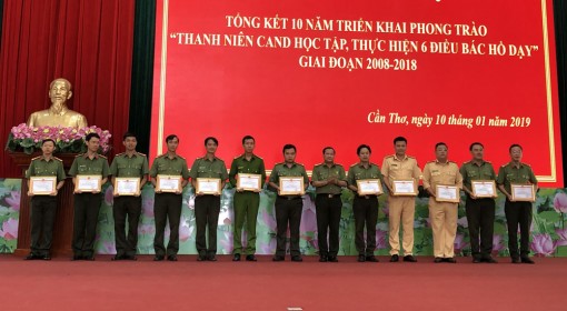 Thêm đẹp hình ảnh người chiến sĩ công an nhân dân