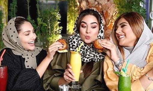 Khi “cậu ấm cô chiêu” Iran bị oán trách