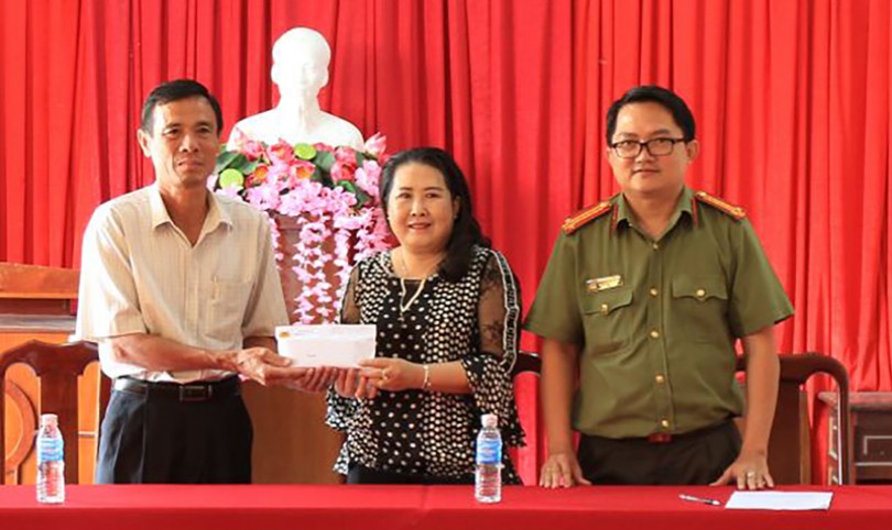 Hỗ trợ xây dựng 4 căn nhà nhân ái ở huyện Vĩnh Thạnh Hỗ trợ xây dựng 4 căn nhà nhân ái ở huyện Vĩnh Thạnh