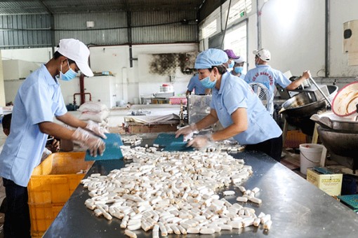 Nhộn nhịp làng nghề bánh kẹo