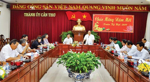 Bí thư Thành ủy giao nhiệm vụ thực hiện các nội dung Đại hội đại biểu toàn quốc lần thứ XIII của Đảng