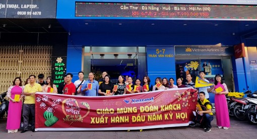 Vietravel Chi nhánh Cần Thơ chào mừng đoàn  khách du xuân đầu năm mới