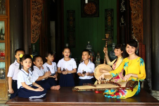 Như hoa mùa xuân…