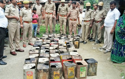 Hơn 70 người chết

do uống rượu lậu tại Ấn Độ