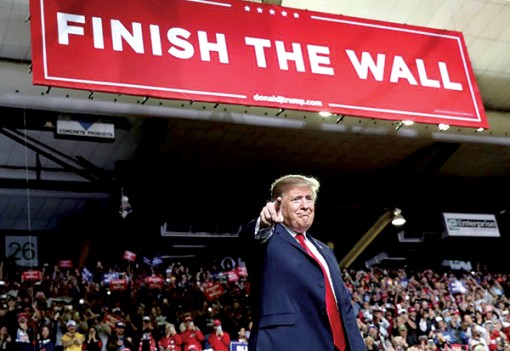 Ông Trump quyết xây tường biên giới