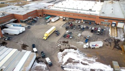 Xả súng kinh hoàng ở ngoại ô Chicago