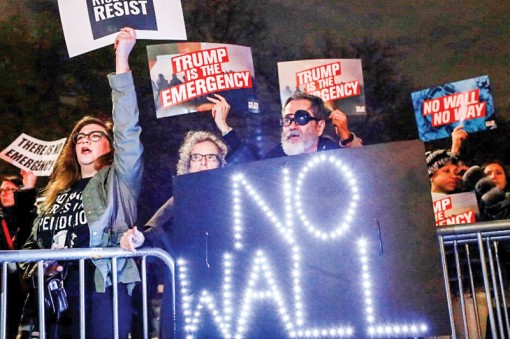 Ông Trump đương đầu thách thức pháp lý