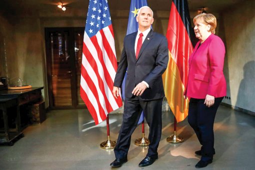 Chính giới Mỹ “chia trong, rẽ ngoài”