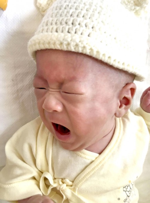 Em bé chào đời nhẹ ký nhất thế giới được về nhà