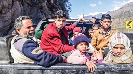 Thế giới kêu gọi Ấn Độ và Pakistan

kiềm chế tối đa