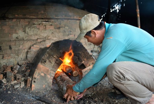 Buồn vui

nghề hầm than ở Tam Giang