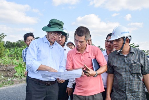 Tăng tốc, đảm bảo

mục tiêu tăng trưởng