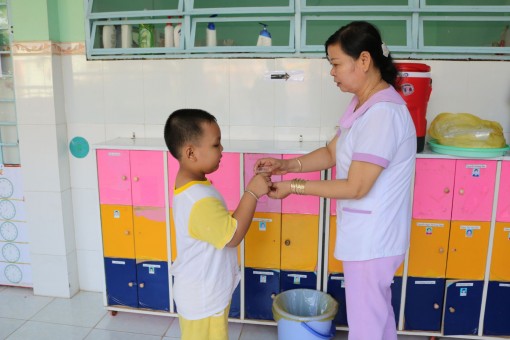 Ô Môn, Cờ Đỏ, Thới Lai đồng loạt phát động tiêm ngừa Sởi - Rubella