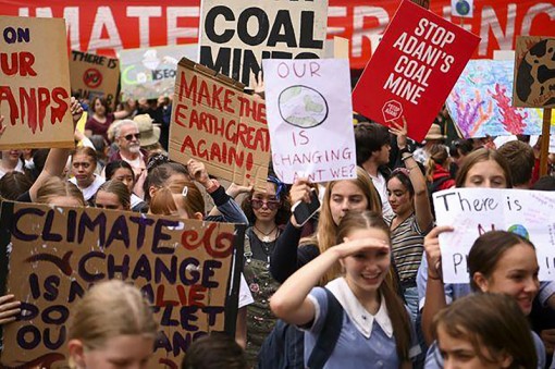 Sinh viên toàn cầu bãi khóa vì biến đổi khí hậu