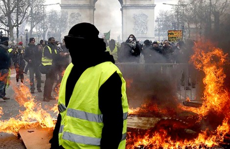 Bạo lực bùng phát trong cuộc biểu tình “Áo vàng” ở Pháp