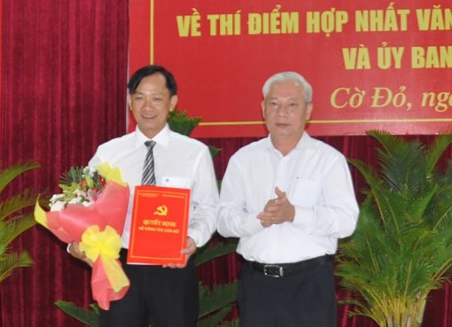 Thí điểm hợp nhất Văn phòng Huyện ủy - HĐND và UBND huyện Cờ Đỏ