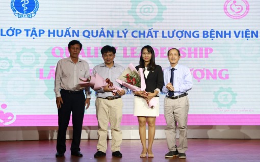 800 cán bộ y tế dự hội nghị sản phụ khoa Cần Thơ