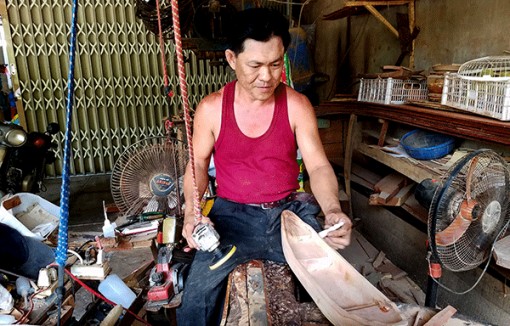 Giữ nghề với ghe, xuồng “nhí”