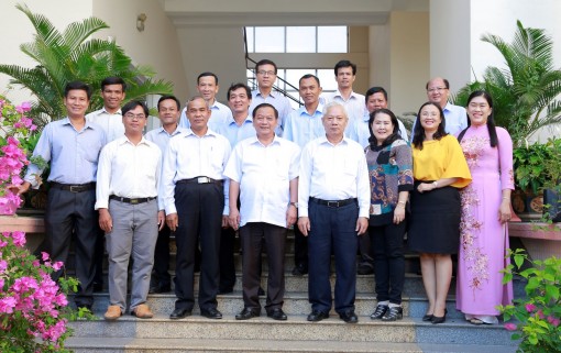 Bí thư Thành ủy Cần Thơ chúc Tết Chôl Chnăm Thmây cán bộ, viên chức Báo Cần Thơ Khmer ngữ