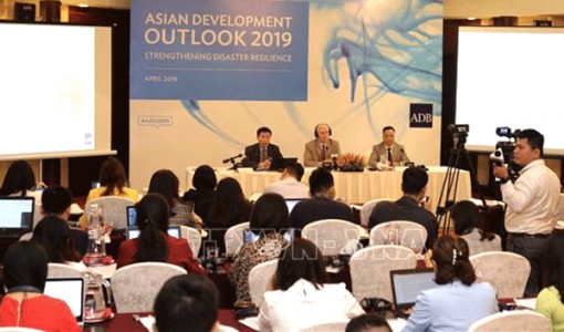 Ngân hàng Phát triển châu Á dự báo, năm 2019 kinh tế Việt Nam tăng trưởng 6,8%