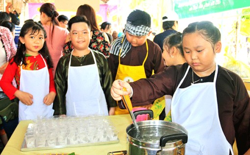 Giới thiệu tinh hoa và giá trị bánh dân gian Nam bộ ra thế giới