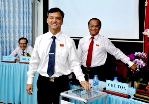 Ông Hồ Văn Hậu được bầu làm Chủ tịch HĐND quận Ô Môn