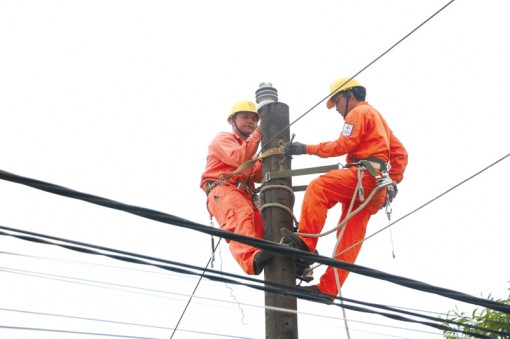 Đảm bảo cung cấp điện ổn định, an toàn trong dịp lễ