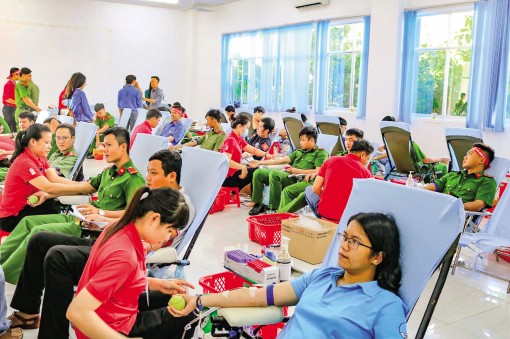 A lô… bệnh nhân cần máu !