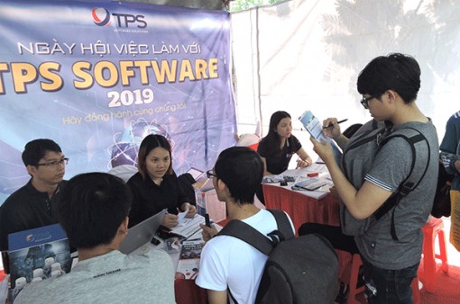 Trên 1.000 sinh viên dự ngày hội việc làm công nghệ thông tin 2019