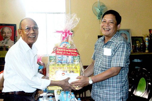 Để vùng đồng bào dân tộc Khmer ở ĐBSCL phát triển bền vững <br> Bài 3: Nói đồng bào tin, làm đồng bào hưởng ứng